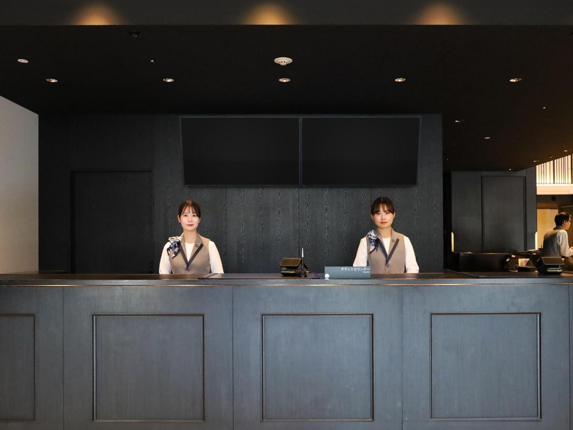 Liber Hotel Osaka Buitenkant foto